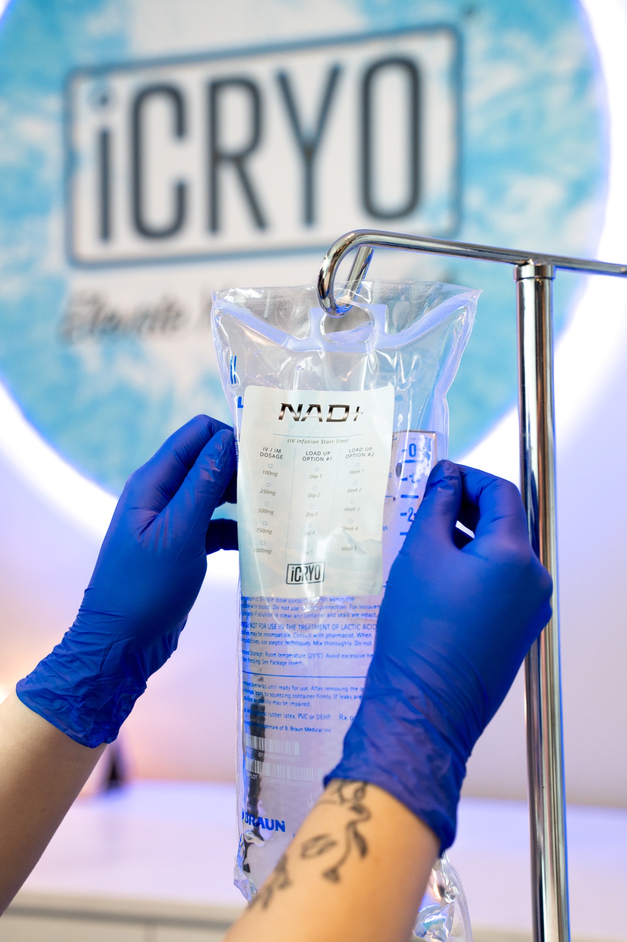 iCRYO Boca Raton NAD+ IV infusion bag with dosing chart