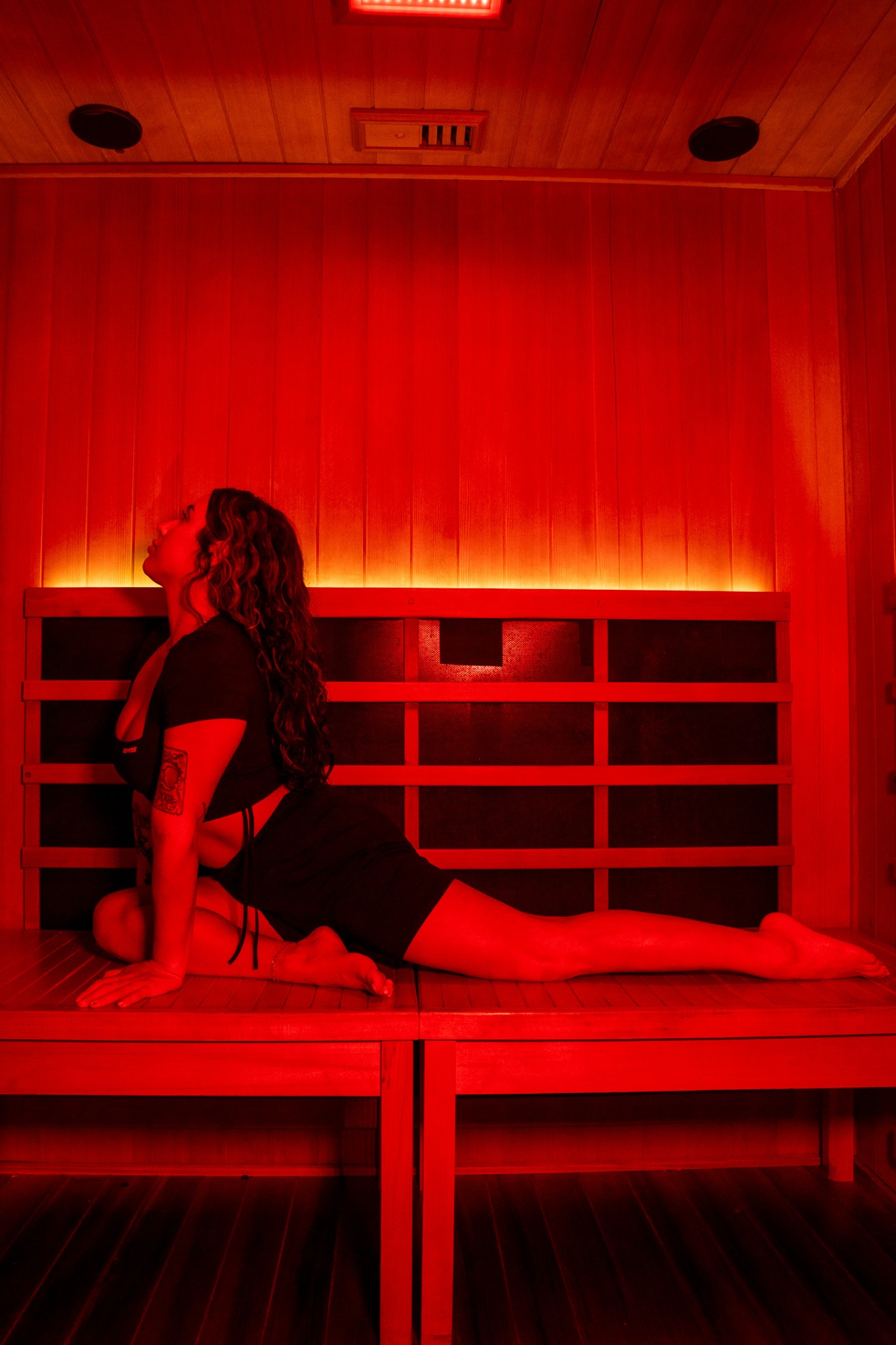 Private full-spectrum infrared sauna suite at iCRYO Boca Raton